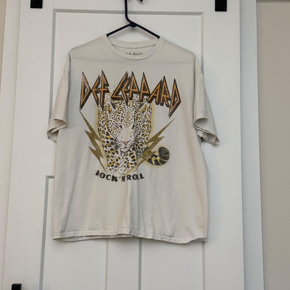 Def Leppard‎ Rock N Roll Graphic T Shirt Leopard Tour Dates Men's M/L